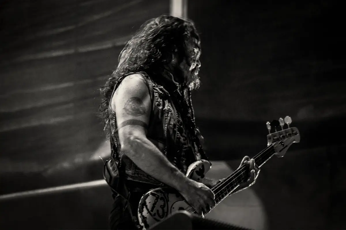 La Renga encendió La Plata con un show solidario y comprometido en apoyo a Bahía Blanca 4 La Renga Foto @yoel.alderisi 4