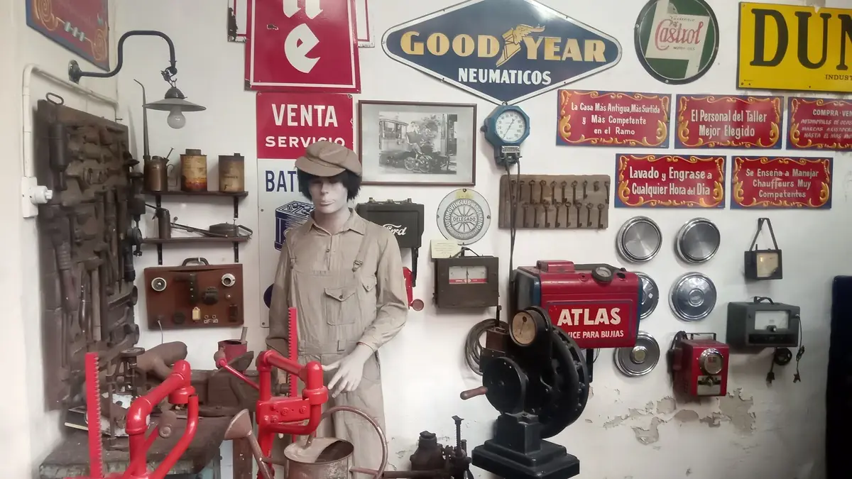 Museo del Automóvil Rau: un viaje al pasado en La Plata 3 museo automovil rau 1
