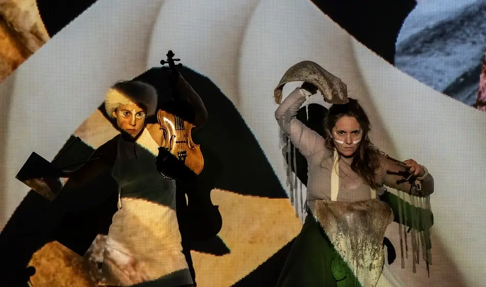 “Mirar al Río - Diálogos con lo Inanimado”, una inmersión en la memoria colectiva 2 2. MIRAR AL RIO